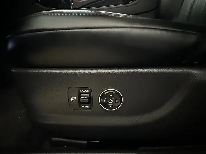 2012 Hyundai Equus 3.8L 335HP V6 8AT,autocango,china used car exporter,china ev exporter,chinese used car exporter,chinese used ev exporter