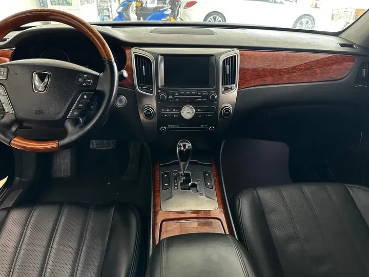 2012 Hyundai Equus 3.8L 335HP V6 8AT,autocango,china used car exporter,china ev exporter,chinese used car exporter,chinese used ev exporter