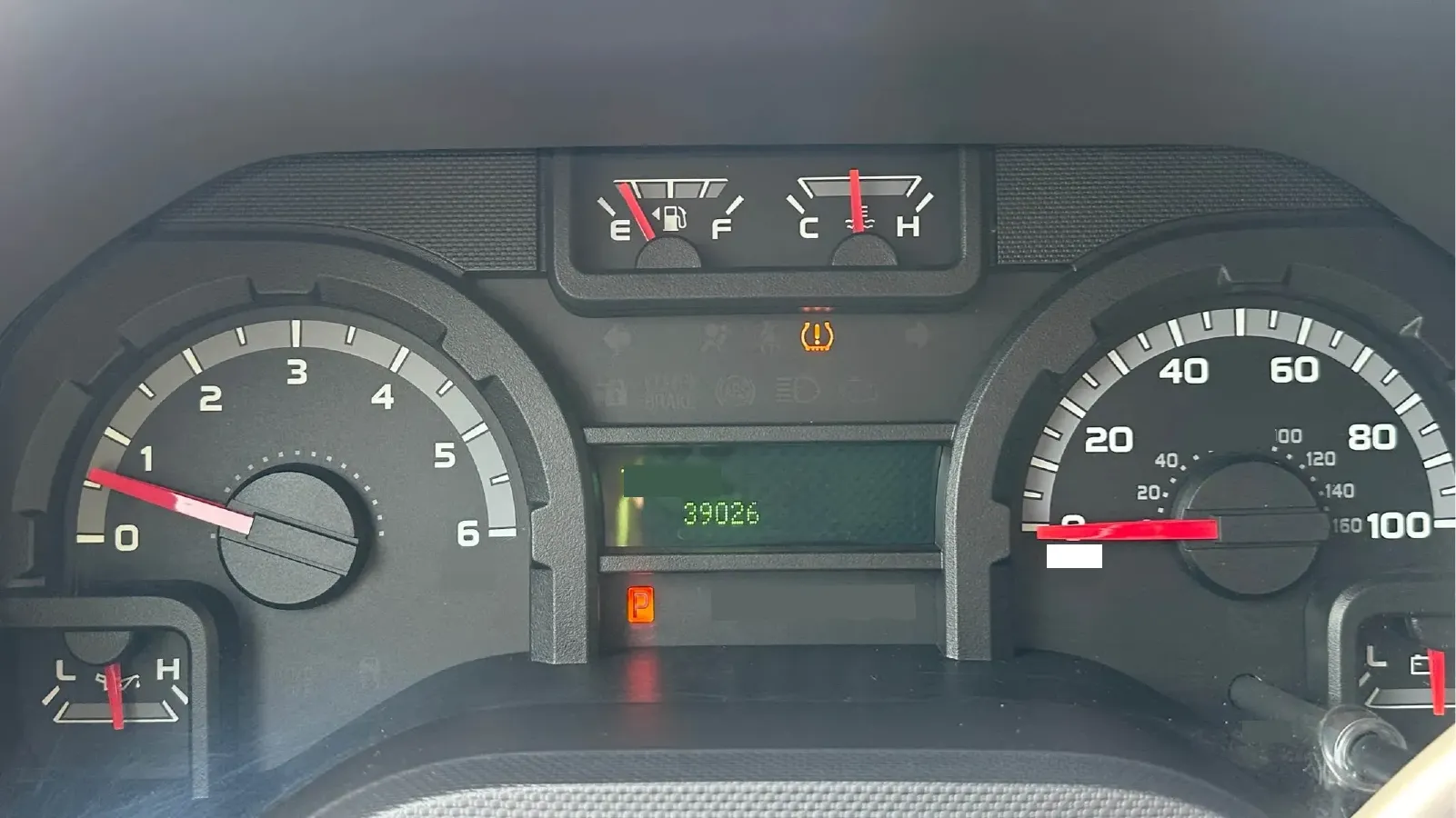 2011 Ford E350 5.4L 258HP V8 5AT,autocango,china used car exporter,china ev exporter,chinese used car exporter,chinese used ev exporter