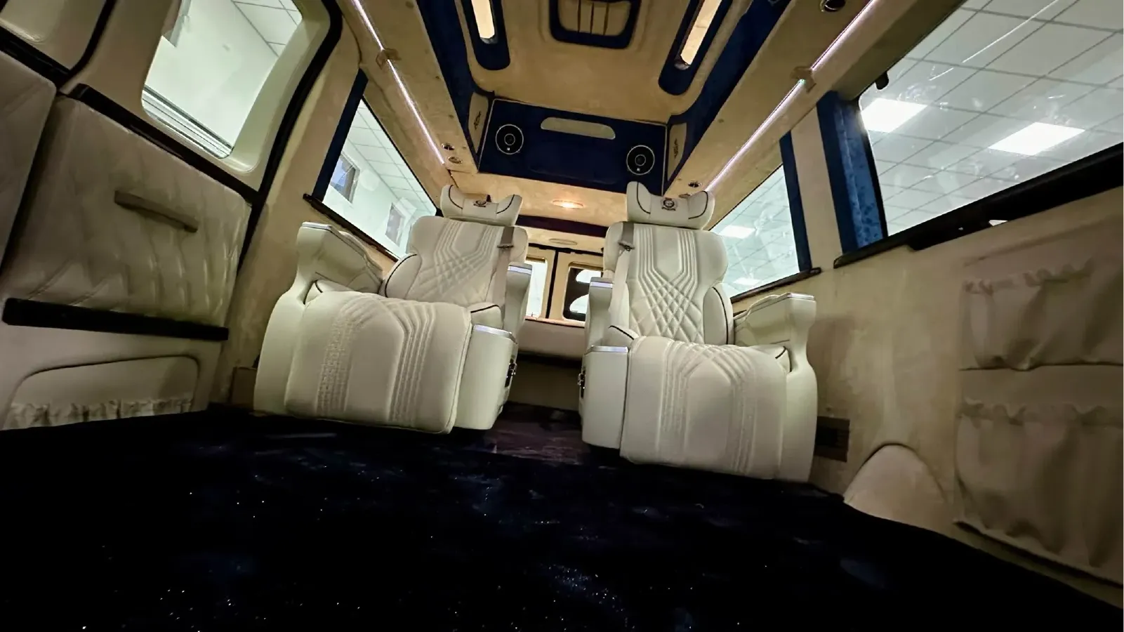 2011 Ford E350 5.4L 258HP V8 5AT,autocango,china used car exporter,china ev exporter,chinese used car exporter,chinese used ev exporter