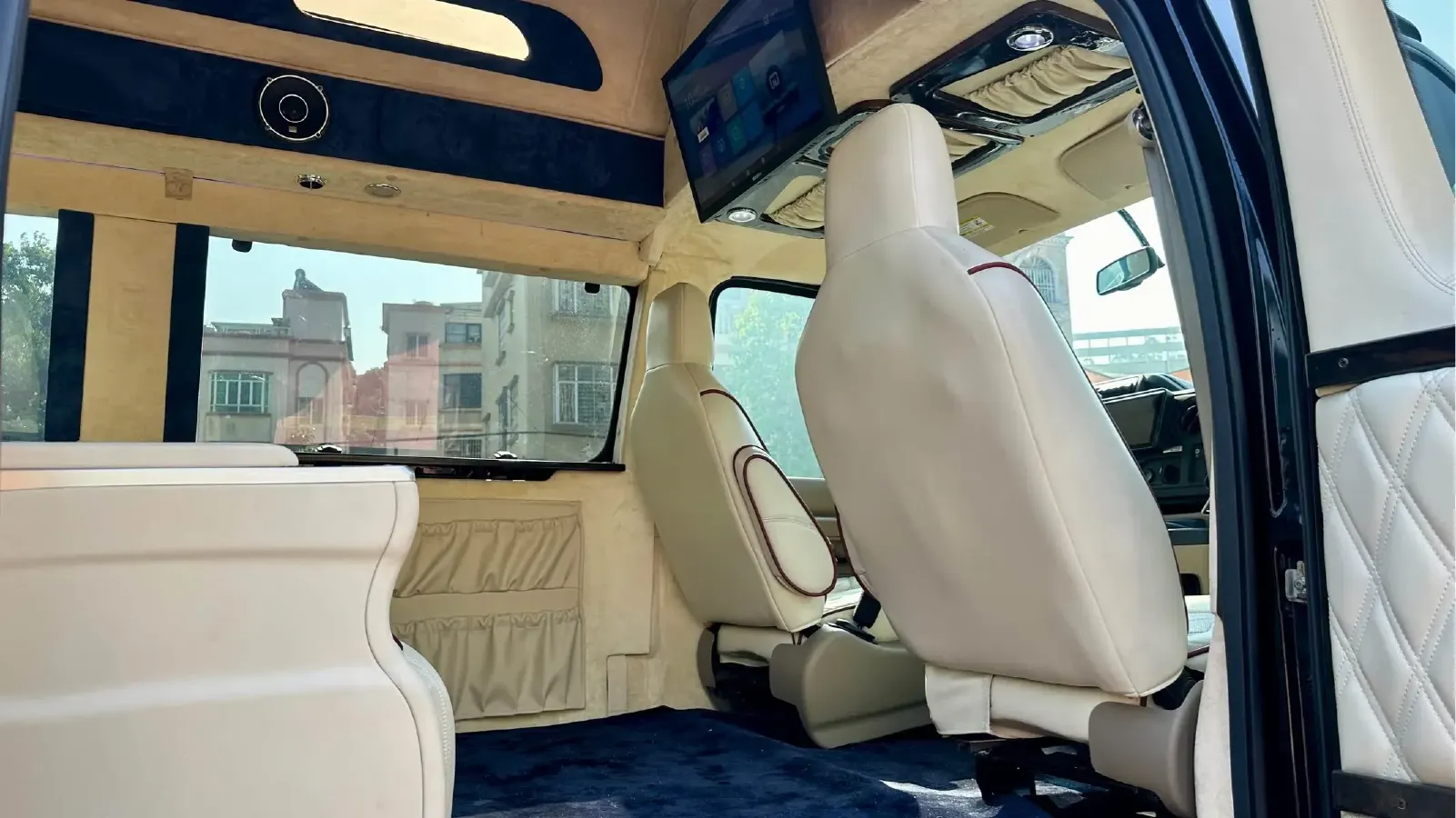 2011 Ford E350 5.4L 258HP V8 5AT,autocango,china used car exporter,china ev exporter,chinese used car exporter,chinese used ev exporter