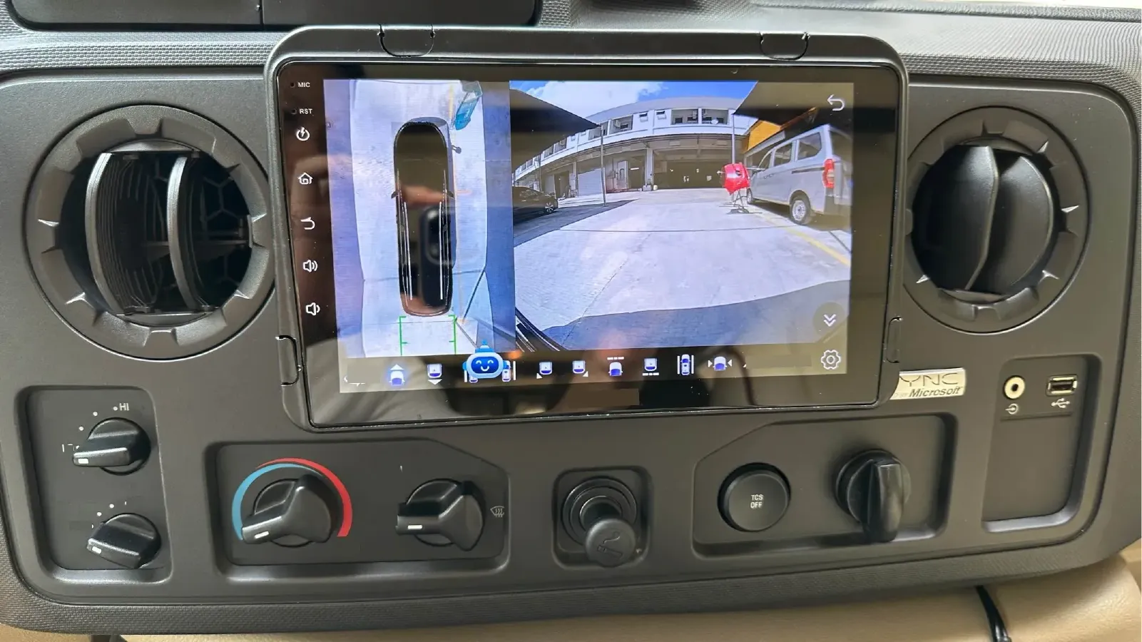 2011 Ford E350 5.4L 258HP V8 5AT,autocango,china used car exporter,china ev exporter,chinese used car exporter,chinese used ev exporter