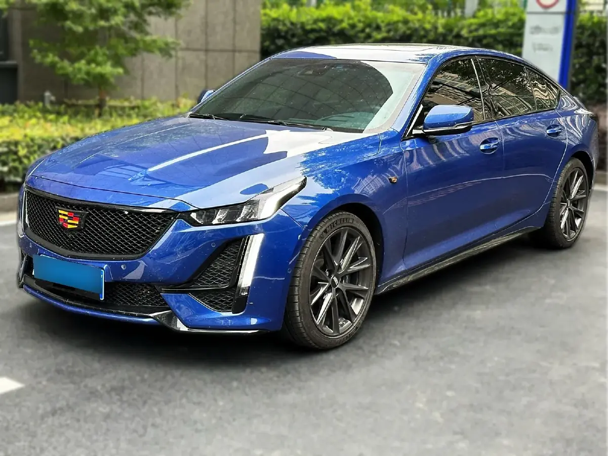 2020 Cadillac CT5 2.0T 241HP L4 10AT