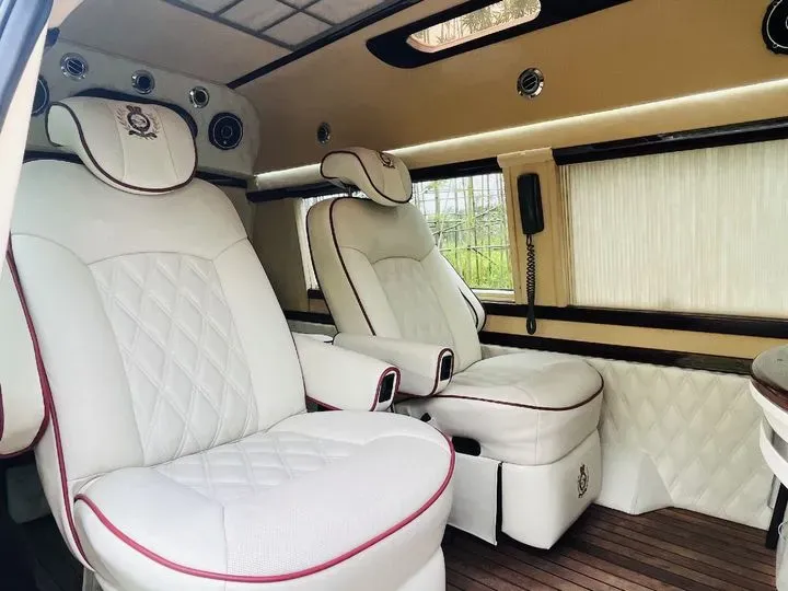 2011 Ford E350 5.4L 258HP V8 5AT,autocango,china used car exporter,china ev exporter,chinese used car exporter,chinese used ev exporter