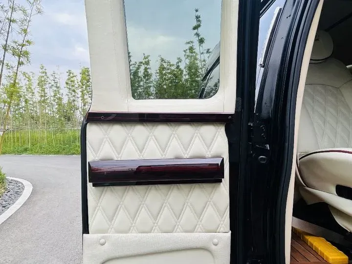 2011 Ford E350 5.4L 258HP V8 5AT,autocango,china used car exporter,china ev exporter,chinese used car exporter,chinese used ev exporter