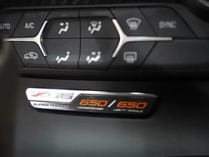 2020 Chevrolet Corvette 6.2L 496HP V8 8DCT,autocango,china used car exporter,china ev exporter,chinese used car exporter,chinese used ev exporter