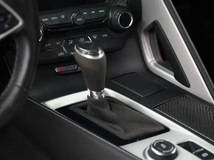 2020 Chevrolet Corvette 6.2L 496HP V8 8DCT,autocango,china used car exporter,china ev exporter,chinese used car exporter,chinese used ev exporter