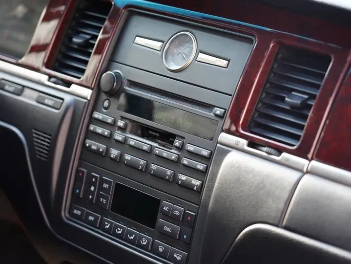 2014 Porsche 918 Spyder 4.6L 608HP V8 7DCT PHEV 6.8KWH,autocango,china used car exporter,china ev exporter,chinese used car exporter,chinese used ev exporter