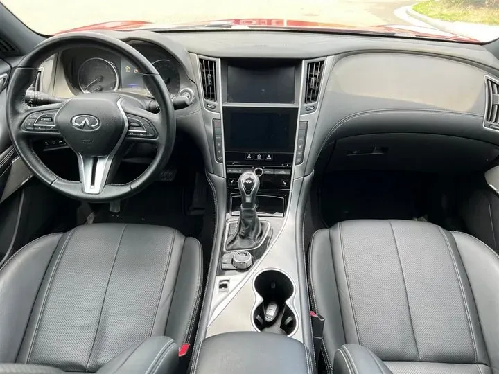 2019 Infiniti Q60 2.0T 211HP L4 7AT,autocango,china used car exporter,china ev exporter,chinese used car exporter,chinese used ev exporter