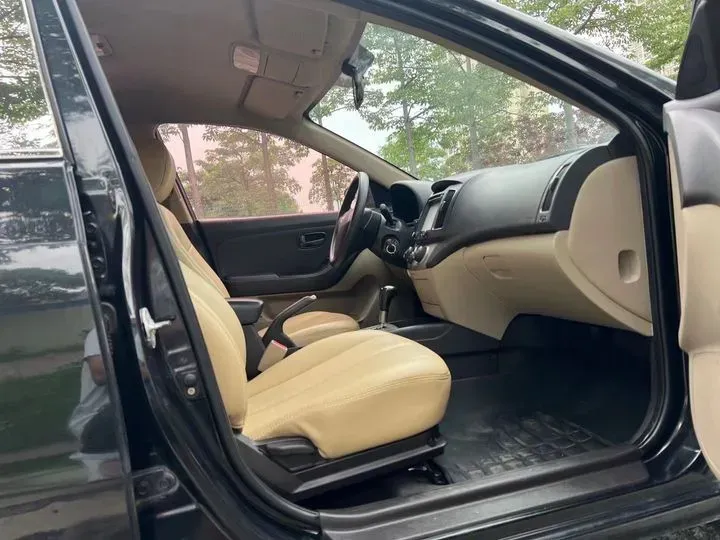 2011 Hyundai Celesta 1.6L 123HP L4 4AT,autocango,china used car exporter,china ev exporter,chinese used car exporter,chinese used ev exporter