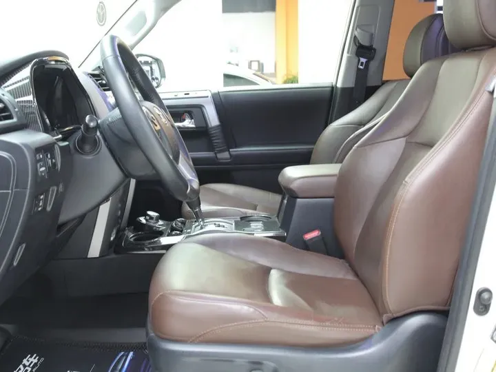 2022 Toyota 4Runner 4.0L 273HP V6 5AT,autocango,china used car exporter,china ev exporter,chinese used car exporter,chinese used ev exporter