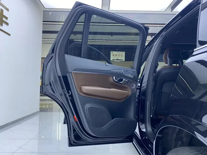 2021 Volvo XC90 2.0T 303HP L4 8AT PHEV 11.6KWH,autocango,china used car exporter,china ev exporter,chinese used car exporter,chinese used ev exporter