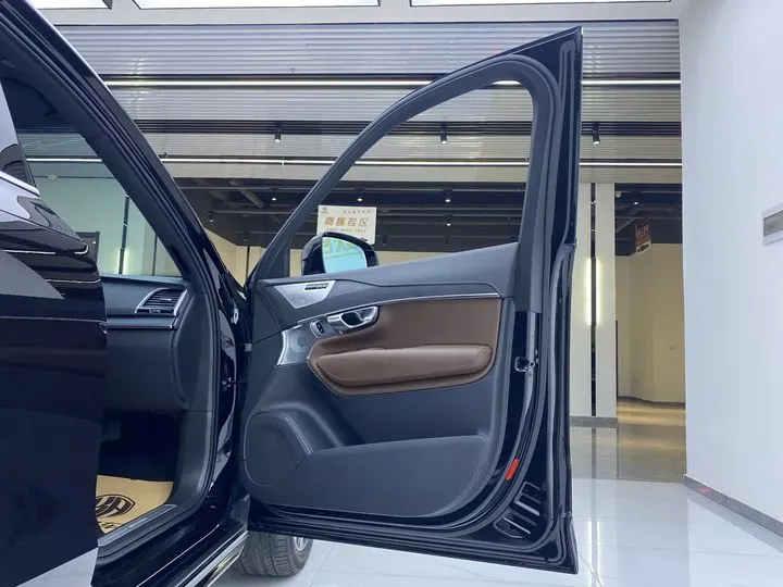 2021 Volvo XC90 2.0T 303HP L4 8AT PHEV 11.6KWH,autocango,china used car exporter,china ev exporter,chinese used car exporter,chinese used ev exporter