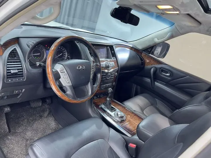 2016 Infiniti QX80 5.6L 398HP V8 7AT,autocango,china used car exporter,china ev exporter,chinese used car exporter,chinese used ev exporter