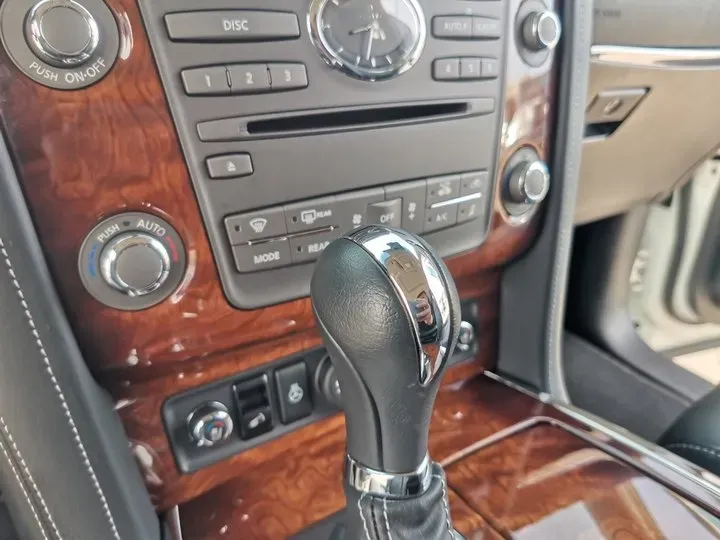 2016 Infiniti QX80 5.6L 398HP V8 7AT,autocango,china used car exporter,china ev exporter,chinese used car exporter,chinese used ev exporter