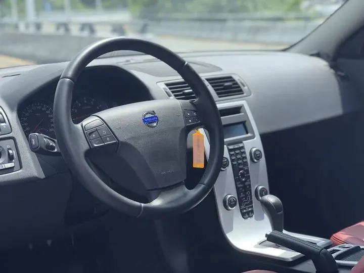 2012 Volvo C30 2.0L 145HP L4 6DCT,autocango,china used car exporter,china ev exporter,chinese used car exporter,chinese used ev exporter