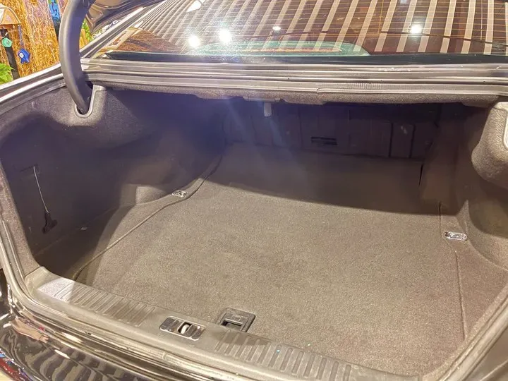 2012 Hyundai Equus 5.0L 430HP V8 8AT,autocango,china used car exporter,china ev exporter,chinese used car exporter,chinese used ev exporter