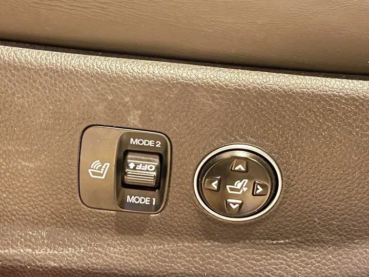 2012 Hyundai Equus 5.0L 430HP V8 8AT,autocango,china used car exporter,china ev exporter,chinese used car exporter,chinese used ev exporter