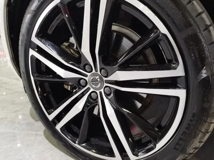 2019 Volvo XC60 2.0T 320HP L4 8AT PHEV 10.1KWH,autocango,china used car exporter,china ev exporter,chinese used car exporter,chinese used ev exporter