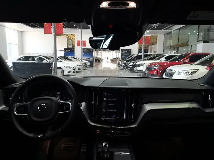 2019 Volvo XC60 2.0T 320HP L4 8AT PHEV 10.1KWH,autocango,china used car exporter,china ev exporter,chinese used car exporter,chinese used ev exporter