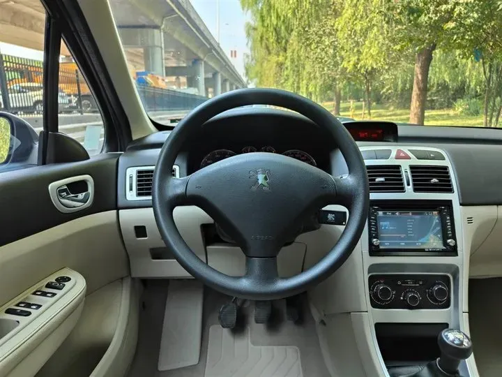 2012 Peugeot 307 1.6L 106HP L4 5MT,autocango,china used car exporter,china ev exporter,chinese used car exporter,chinese used ev exporter