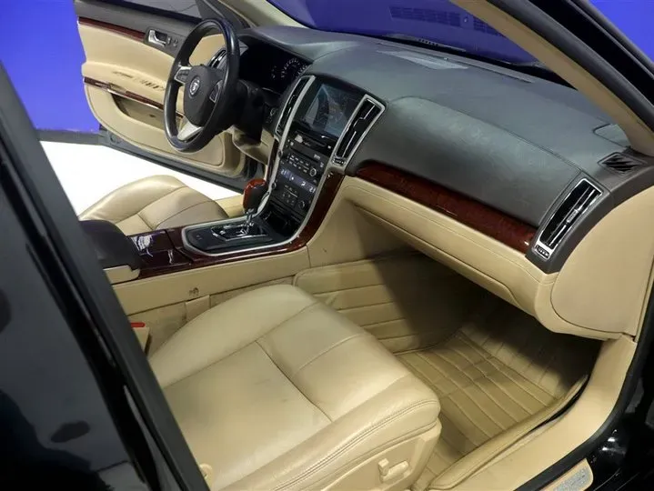 2011 Cadillac SLS 2.0T 262HP L4 6AT,autocango,china used car exporter,china ev exporter,chinese used car exporter,chinese used ev exporter