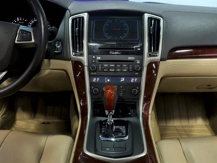 2011 Cadillac SLS 2.0T 262HP L4 6AT,autocango,china used car exporter,china ev exporter,chinese used car exporter,chinese used ev exporter