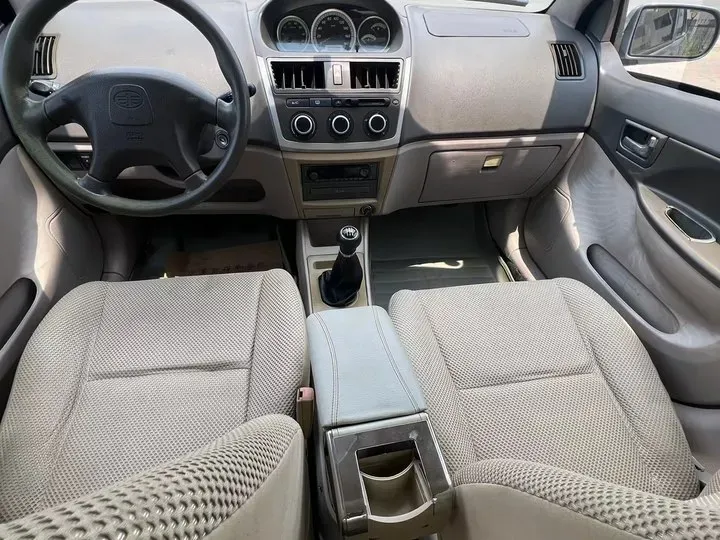 2011 FAW Vita 1.5L 102HP L4 5MT,autocango,china used car exporter,china ev exporter,chinese used car exporter,chinese used ev exporter