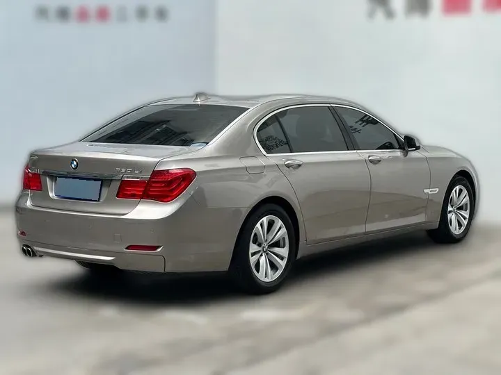 2011 BMW 7 Series 3.0L 258HP L6 6AT,autocango,china used car exporter,china ev exporter,chinese used car exporter,chinese used ev exporter