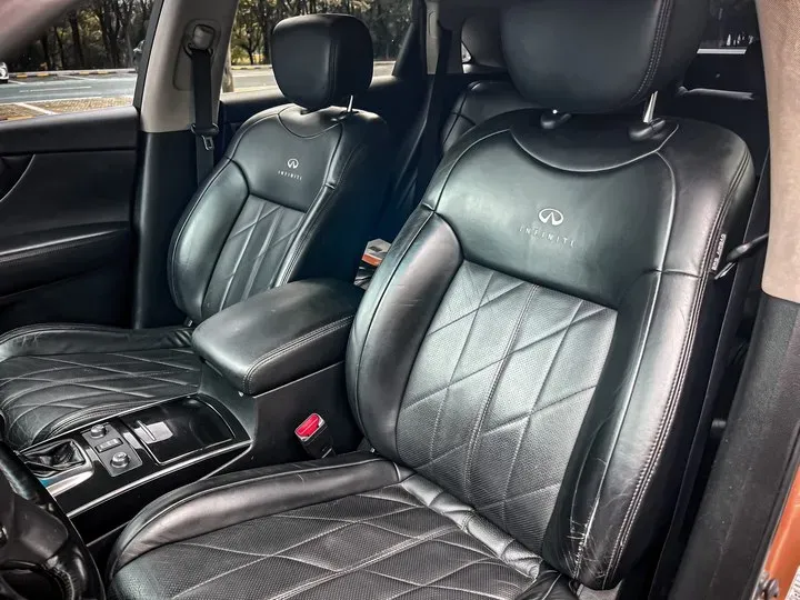 2010 Infiniti FX 3.5L 332HP V6 7AT,autocango,china used car exporter,china ev exporter,chinese used car exporter,chinese used ev exporter