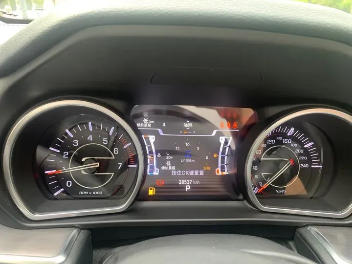 2018 Jeep Commander 2.0T 265HP L4 9AT,autocango,china used car exporter,china ev exporter,chinese used car exporter,chinese used ev exporter