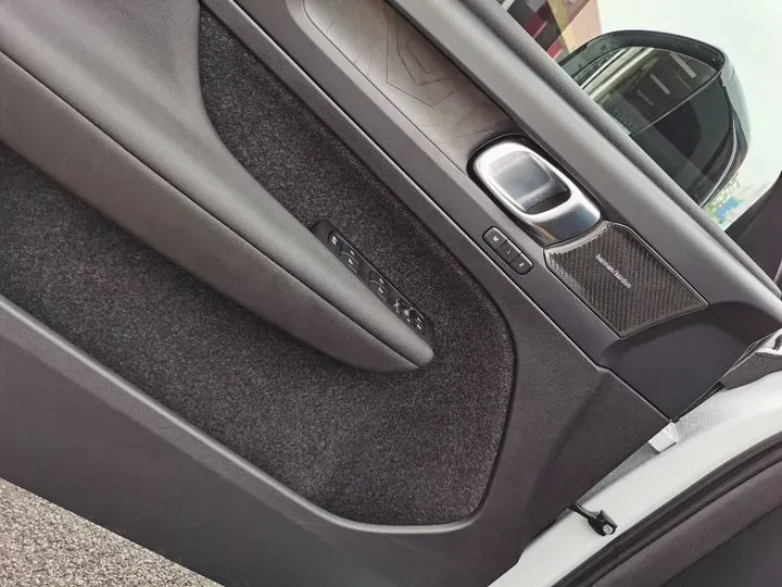 2022 Volvo C40 BEV 69KWH,autocango,china used car exporter,china ev exporter,chinese used car exporter,chinese used ev exporter