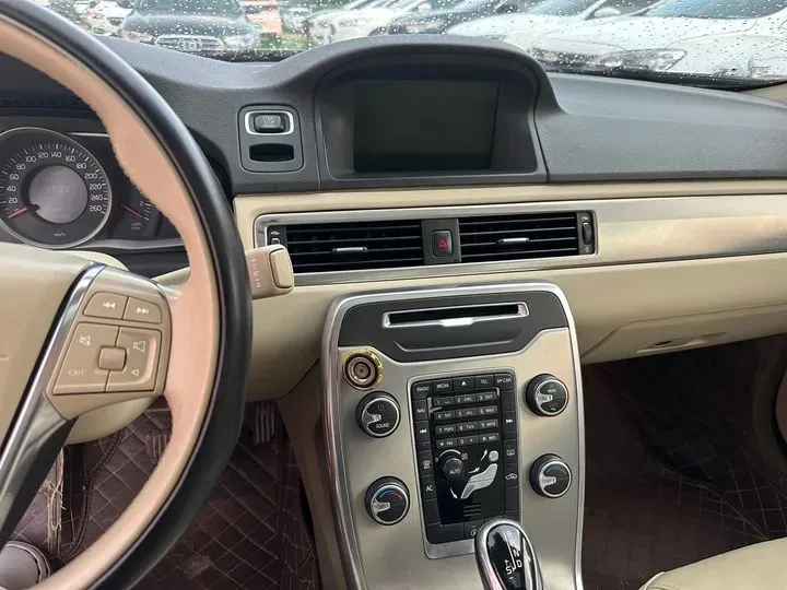 2014 Volvo S80L 2.0T 214HP L5 6AT,autocango,china used car exporter,china ev exporter,chinese used car exporter,chinese used ev exporter