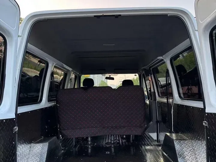 2015 Ford Classic Transit 2.8T 108HP L4 5MT,autocango,china used car exporter,china ev exporter,chinese used car exporter,chinese used ev exporter