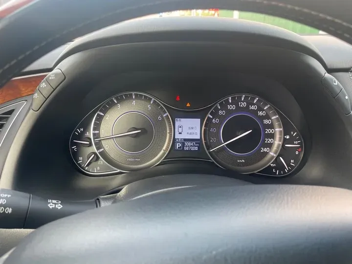 2016 Infiniti QX80 5.6L 398HP V8 7AT,autocango,china used car exporter,china ev exporter,chinese used car exporter,chinese used ev exporter