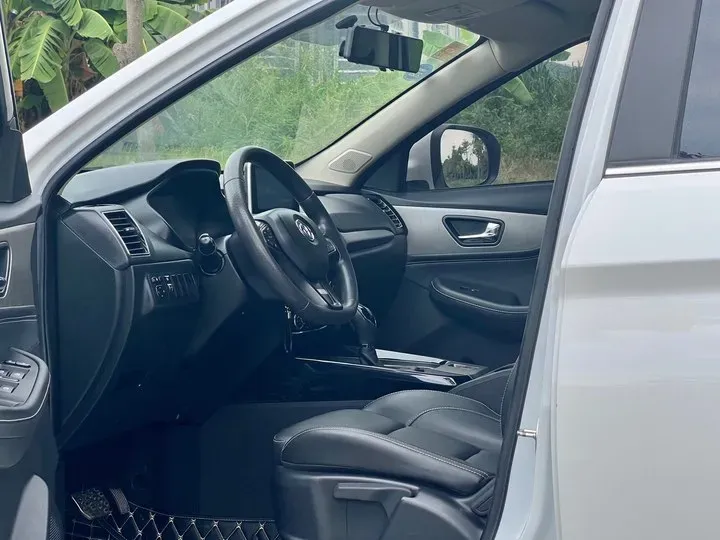 2019 DongFeng Fengon Fengon S560 1.8L 139HP L4 CVT,autocango,china used car exporter,china ev exporter,chinese used car exporter,chinese used ev exporter