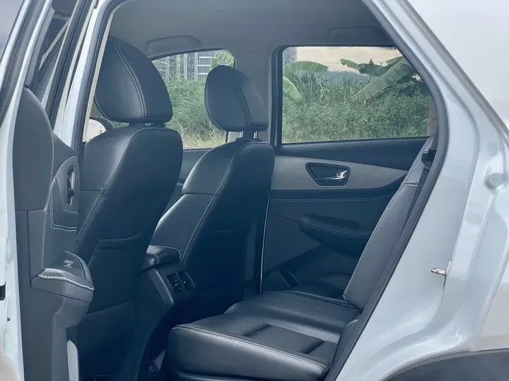 2019 DongFeng Fengon Fengon S560 1.8L 139HP L4 CVT,autocango,china used car exporter,china ev exporter,chinese used car exporter,chinese used ev exporter