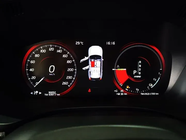 2019 Volvo XC60 2.0T 320HP L4 8AT PHEV 10.1KWH,autocango,china used car exporter,china ev exporter,chinese used car exporter,chinese used ev exporter