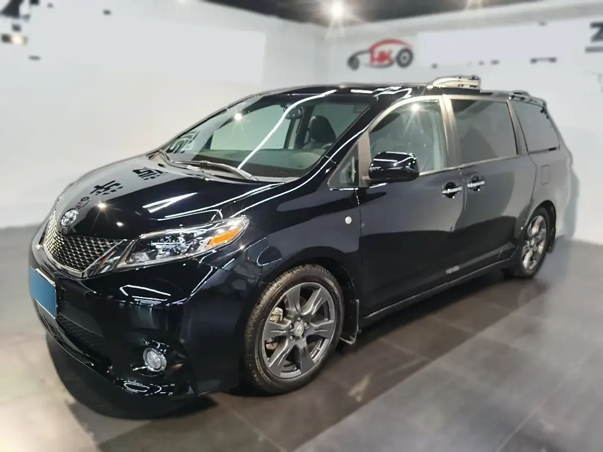 2015 Toyota Sienna 3.5L 269HP V6 6AT