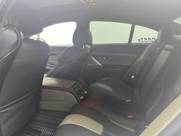 2015 BMW M6 4.4T 560HP V8 7DCT,autocango,china used car exporter,china ev exporter,chinese used car exporter,chinese used ev exporter