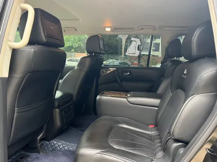 2013 Infiniti QX80 5.6L 398HP V8 7AT,autocango,china used car exporter,china ev exporter,chinese used car exporter,chinese used ev exporter