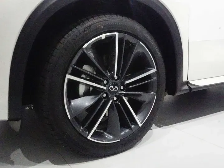 2022 Infiniti QX55 2.0T 261HP L4 CVT,autocango,china used car exporter,china ev exporter,chinese used car exporter,chinese used ev exporter