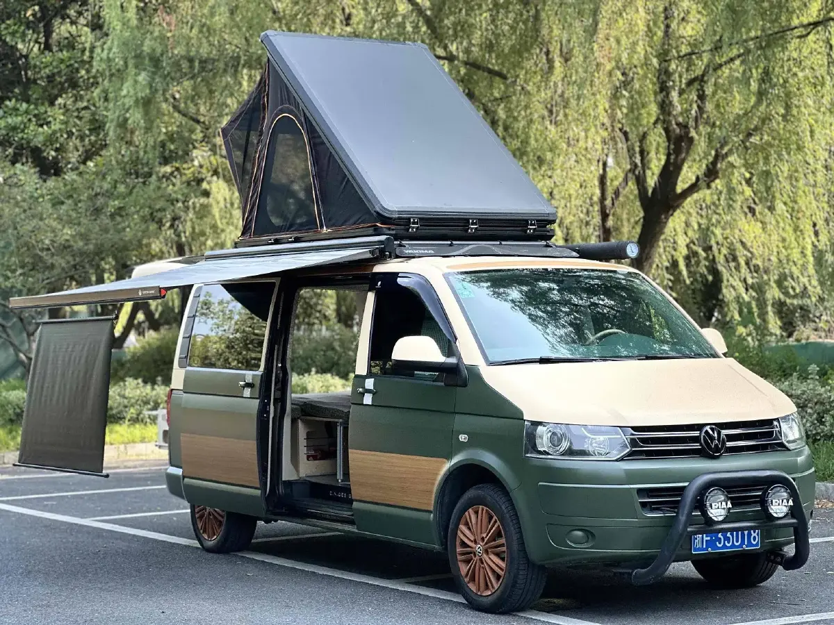 2015 Volkswagen Caravelle 2.0T 204HP L4 7DCT