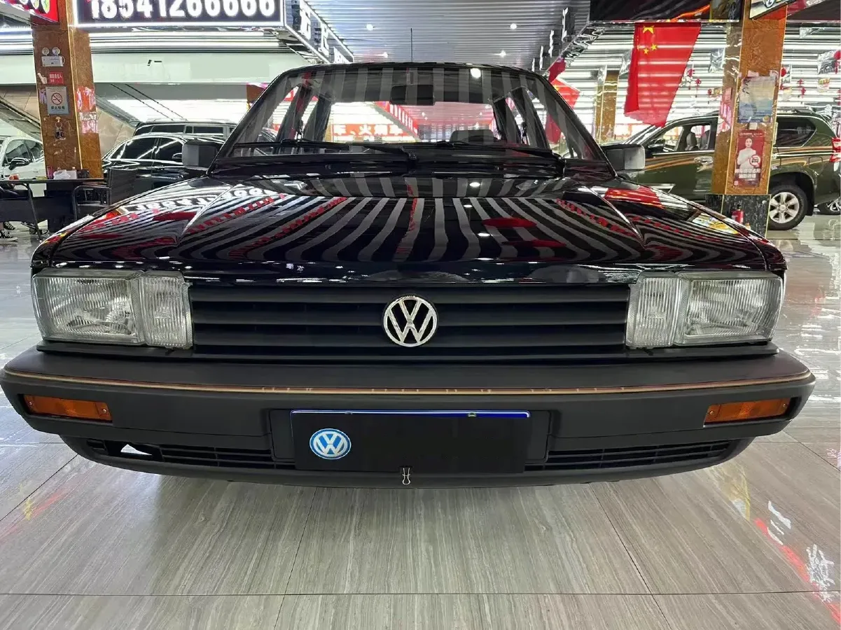 2004 Volkswagen Santana Classic 1.6L 87HP L4 5MT,autocango,china used car exporter,china ev exporter,chinese used car exporter,chinese used ev exporter