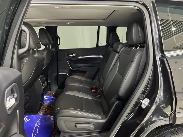 2018 Jeep Commander 2.0T 234HP L4 9AT,autocango,china used car exporter,china ev exporter,chinese used car exporter,chinese used ev exporter