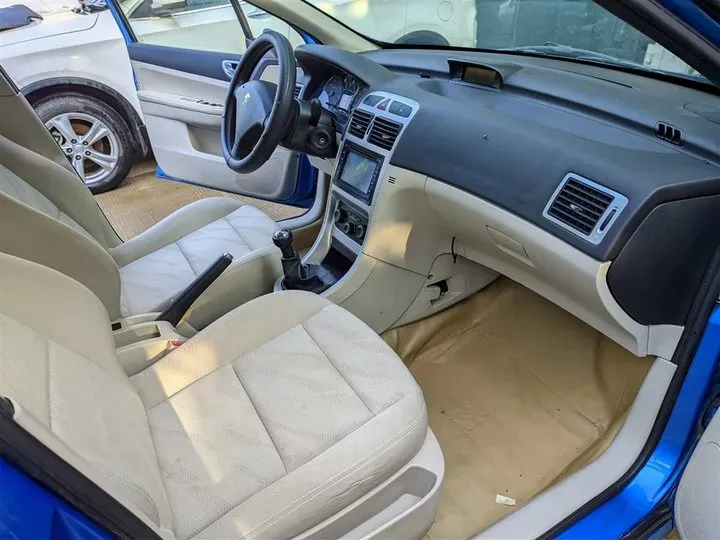 2013 Peugeot 307 1.6L 117HP L4 5MT,autocango,china used car exporter,china ev exporter,chinese used car exporter,chinese used ev exporter