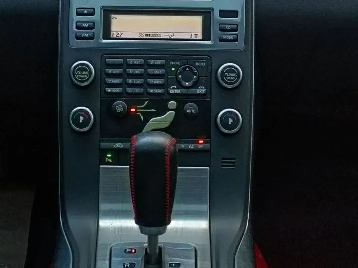 2011 Volvo S80L 2.0T 203HP L4 6DCT,autocango,china used car exporter,china ev exporter,chinese used car exporter,chinese used ev exporter