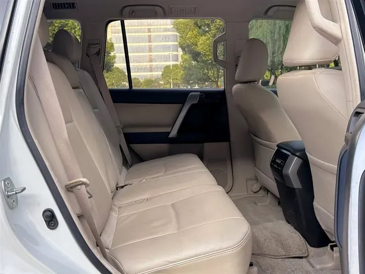 2010 Toyota Land Cruiser Prado 2.7L 163HP L4 5MT,autocango,china used car exporter,china ev exporter,chinese used car exporter,chinese used ev exporter