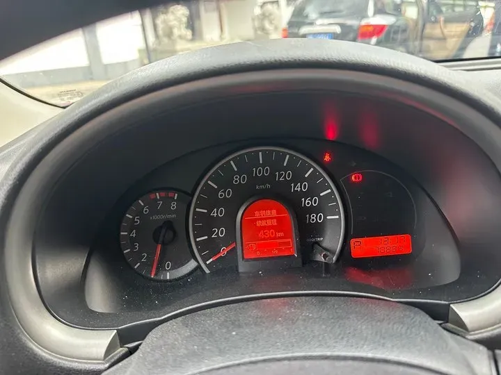 2015 Nissan March 1.5L 107HP L4 4AT,autocango,china used car exporter,china ev exporter,chinese used car exporter,chinese used ev exporter