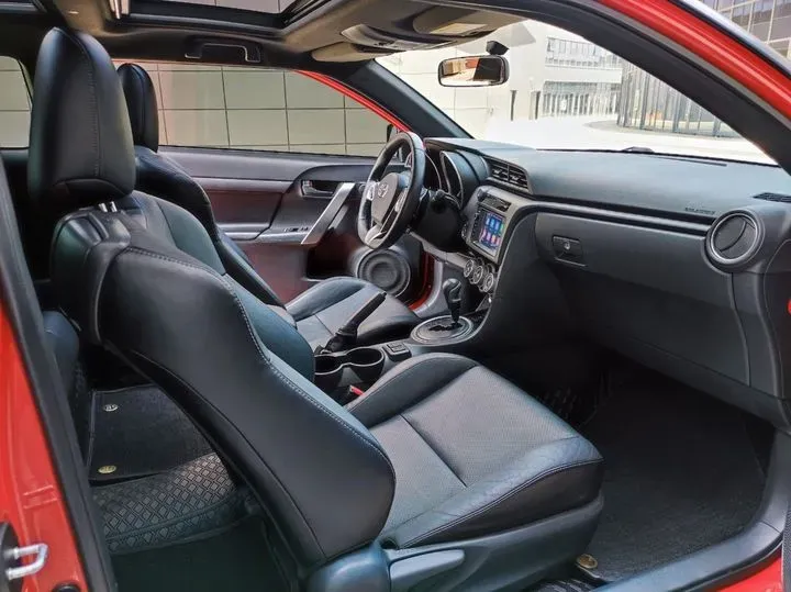 2014 Toyota Zelas 2.5L 181HP L4 6AT,autocango,china used car exporter,china ev exporter,chinese used car exporter,chinese used ev exporter